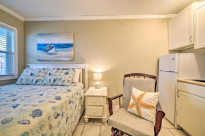 Beachfront Studio Pool, Patio and Deck Access!